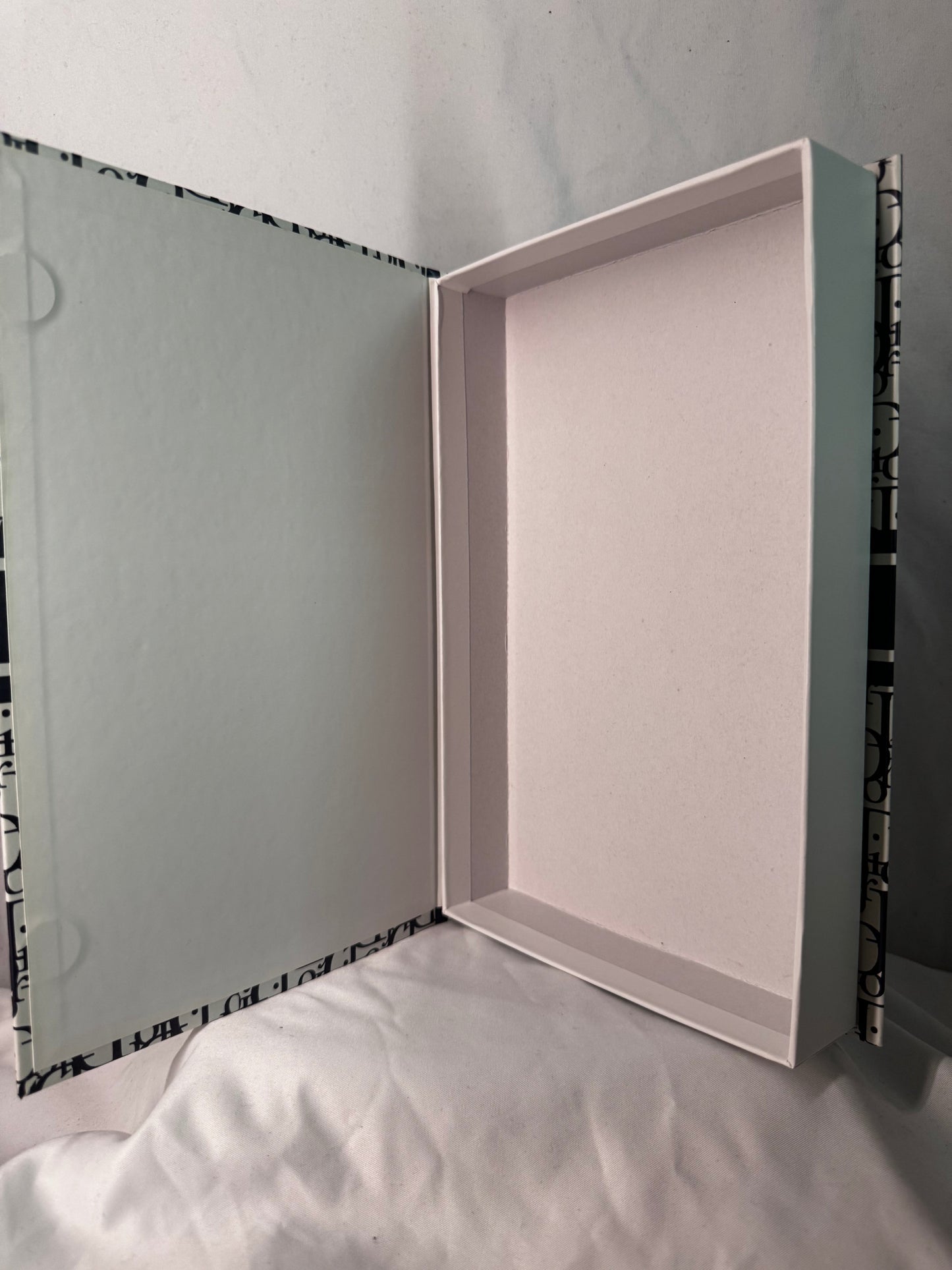 Aufklappbares Hardcover no. 7