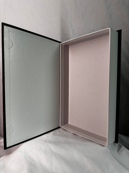 Aufklappbares Hardcover no. 6