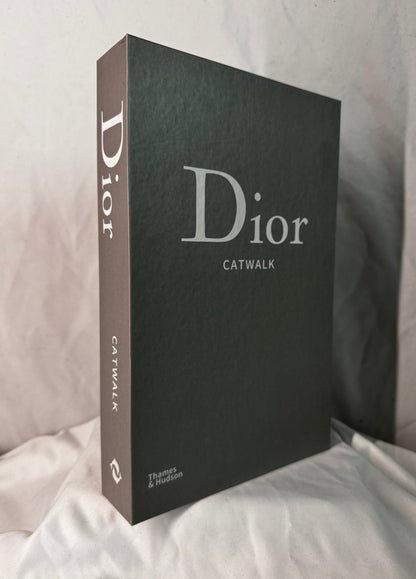 Aufklappbares Hardcover no. 9