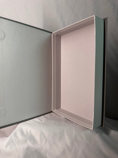 Aufklappbares Hardcover no. 9