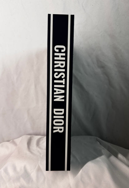 Aufklappbares Hardcover no. 7