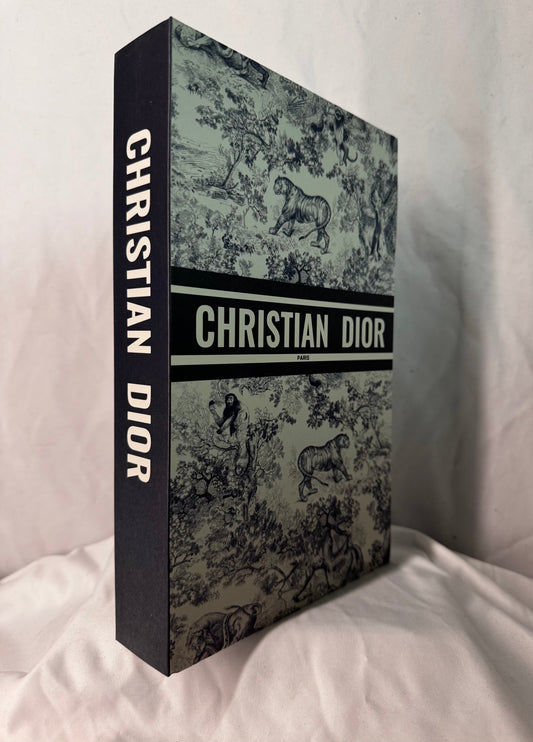 Aufklappbares Hardcover no. 8