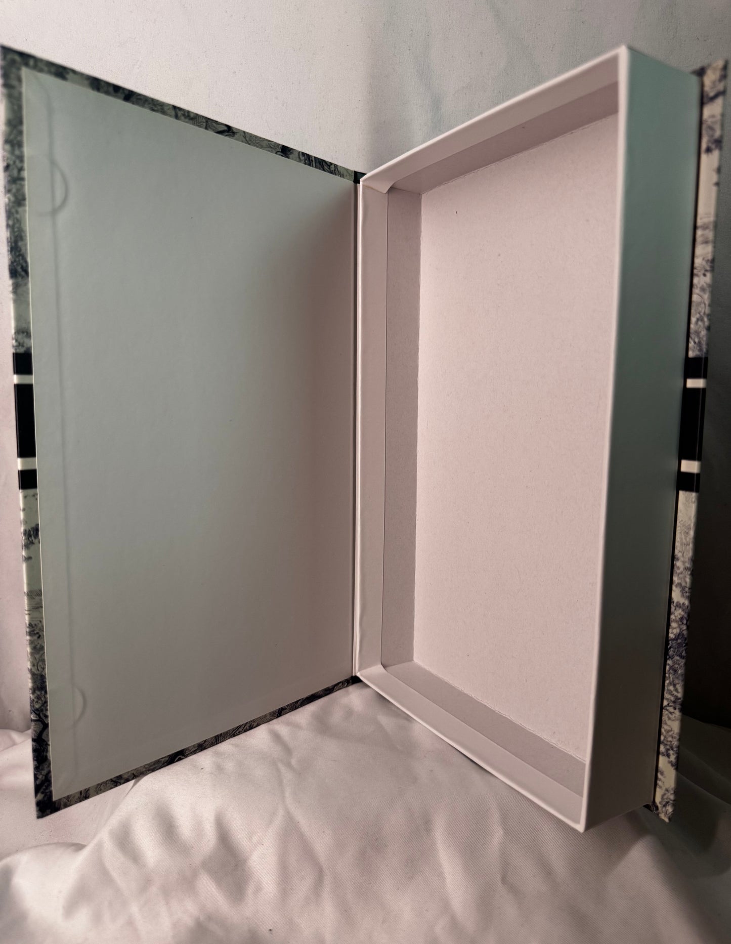 Aufklappbares Hardcover no. 8