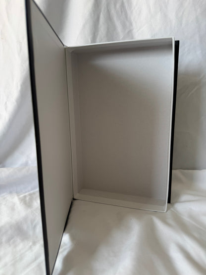 Aufklappbares Hardcover no. 32